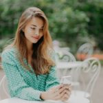 Modne sukienki świąteczne – dla